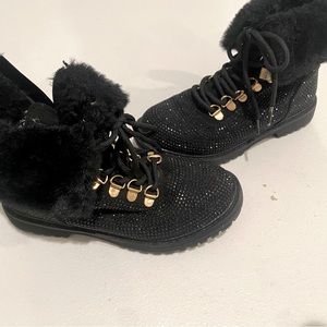 Dolce Vita Size 2 Boots! Amazing condition!